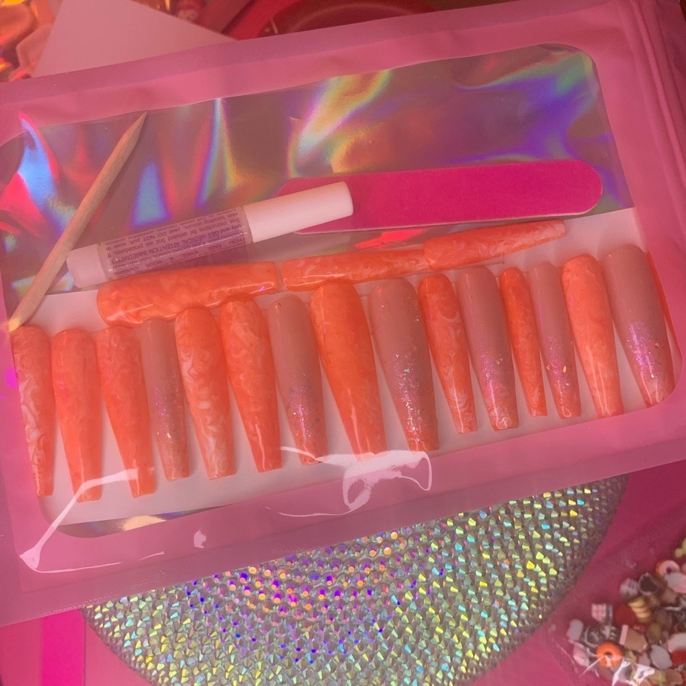 HANDMADE BY MIAMI‎ NAIL TECH Orange Creme Press On Nail Set 20 Pieces